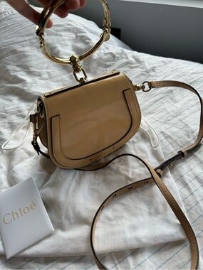 Chloé Nile small crossbody bag in a beige patent leather✨✨
